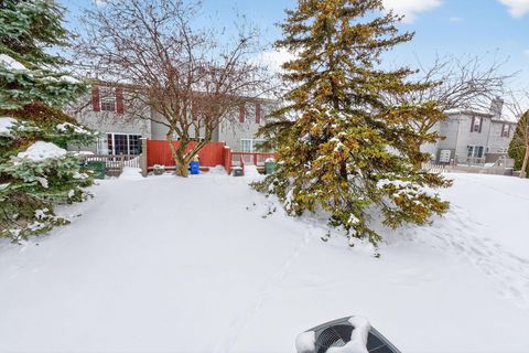 Tiny photo for 2071 Tamarin Drive 9C #9C, Columbus, OH 43235 (MLS # 226003499)