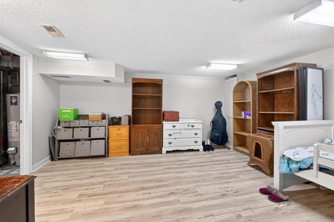 Tiny photo for 2071 Tamarin Drive 9C #9C, Columbus, OH 43235 (MLS # 226003499)