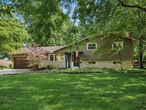 Photo of 3671 Skyline Drive, Columbus, OH 43235 (MLS # 226026616)