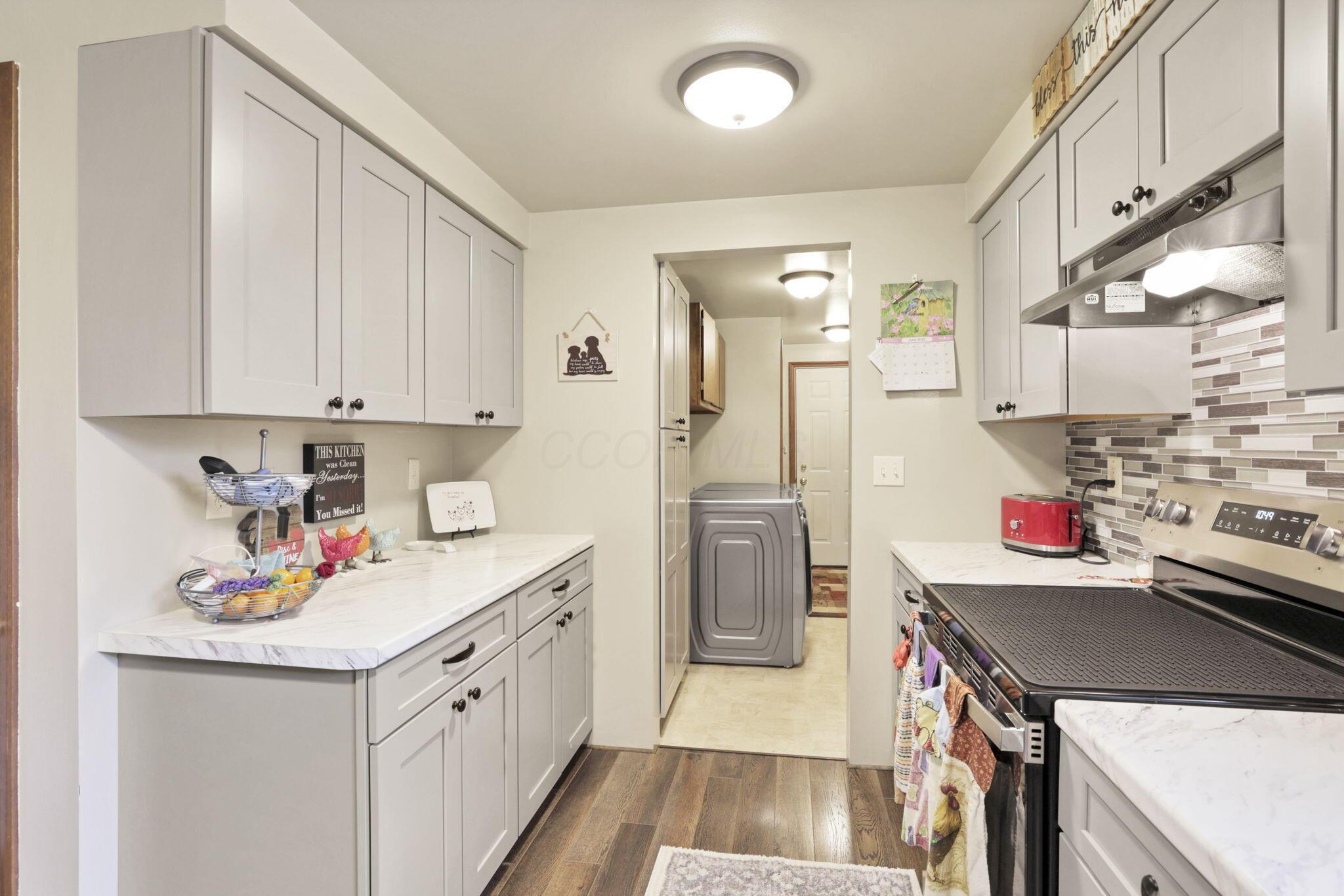 4125 Casa Boulevard, Grove City, Ohio image 16