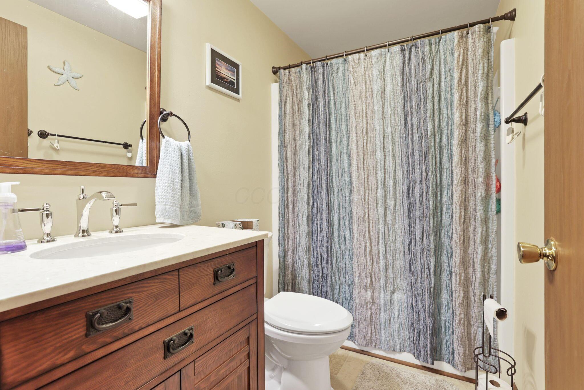 4125 Casa Boulevard, Grove City, Ohio image 21