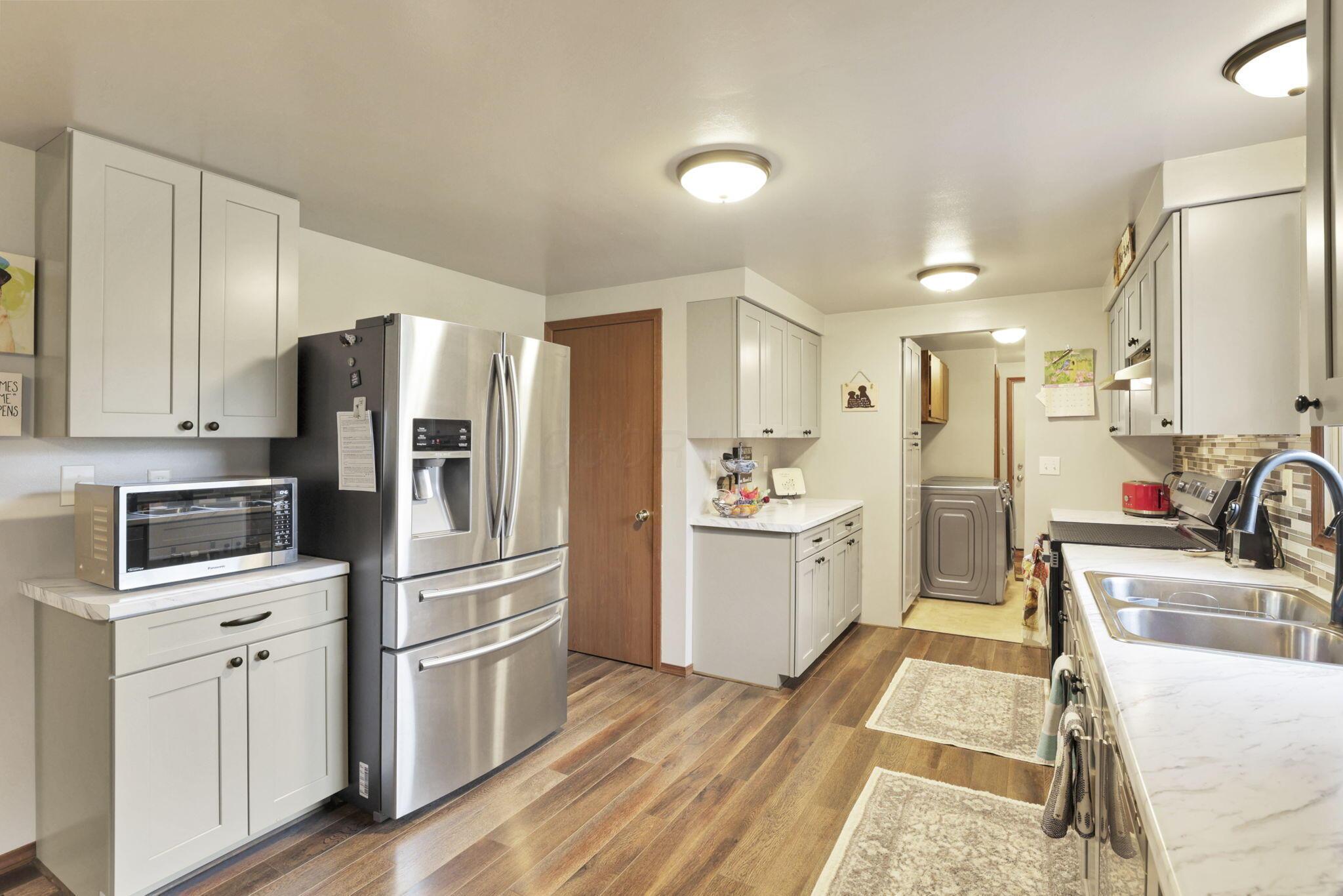 4125 Casa Boulevard, Grove City, Ohio image 12