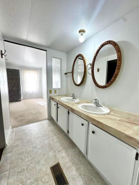 Tiny photo for 791 Scarlett Lane, Columbus, OH 43207 (MLS # 225044276)