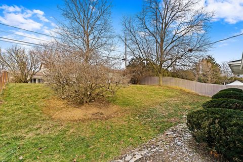 Tiny photo for 946 Birchmont Road, Columbus, OH 43220 (MLS # 226002414)