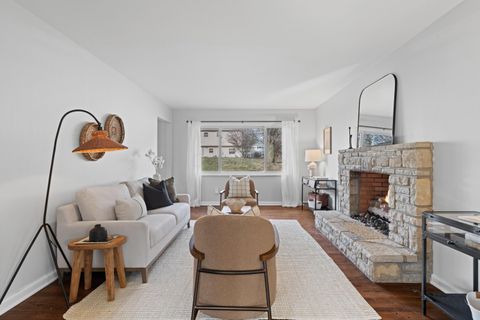 Tiny photo for 946 Birchmont Road, Columbus, OH 43220 (MLS # 226002414)