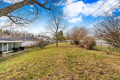 Tiny photo for 946 Birchmont Road, Columbus, OH 43220 (MLS # 226002414)