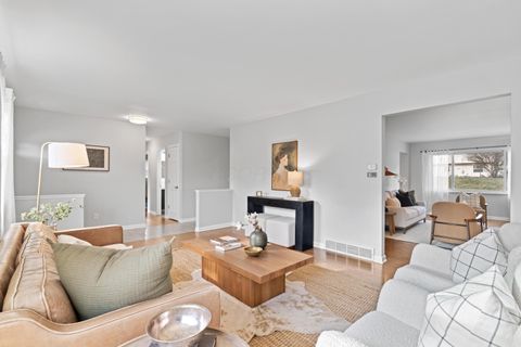 Tiny photo for 946 Birchmont Road, Columbus, OH 43220 (MLS # 226002414)