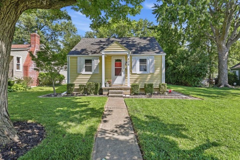 Photo of 808 W 9th Street, Marysville, OH 43040 (MLS # 226023444)
