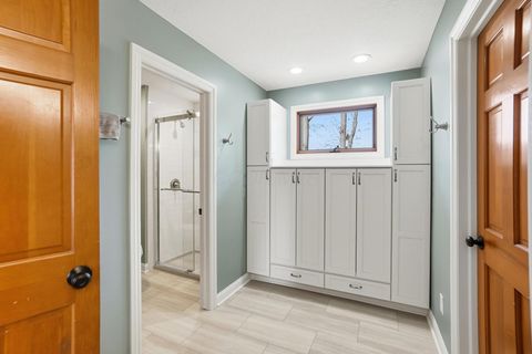 Tiny photo for 1229 Venetian Way, Columbus, OH 43230 (MLS # 226001734)