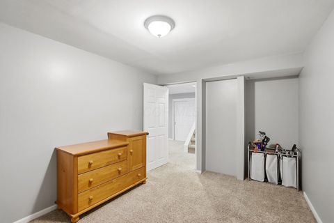 Tiny photo for 1229 Venetian Way, Columbus, OH 43230 (MLS # 226001734)