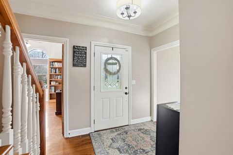 Tiny photo for 1229 Venetian Way, Columbus, OH 43230 (MLS # 226001734)