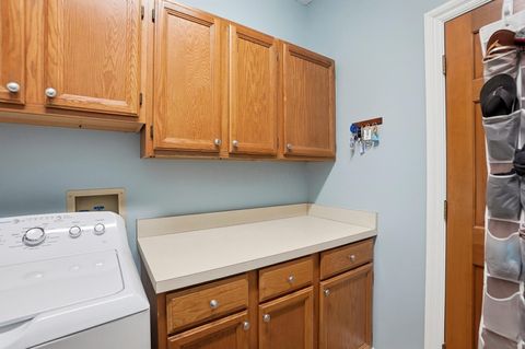 Tiny photo for 1229 Venetian Way, Columbus, OH 43230 (MLS # 226001734)