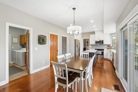 Tiny photo for 1229 Venetian Way, Columbus, OH 43230 (MLS # 226001734)