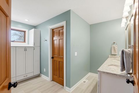 Tiny photo for 1229 Venetian Way, Columbus, OH 43230 (MLS # 226001734)