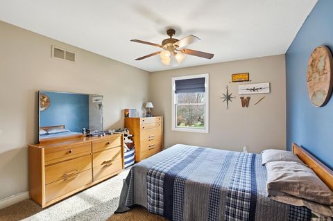 Tiny photo for 1229 Venetian Way, Columbus, OH 43230 (MLS # 226001734)