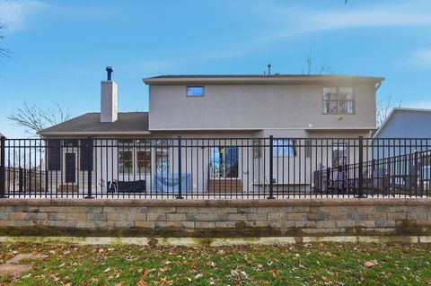 Tiny photo for 1229 Venetian Way, Columbus, OH 43230 (MLS # 226001734)