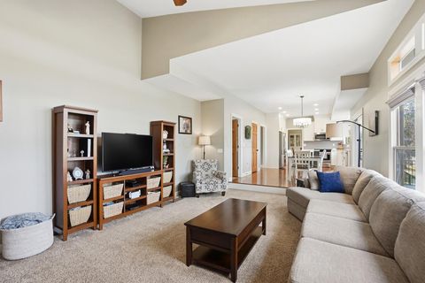 Tiny photo for 1229 Venetian Way, Columbus, OH 43230 (MLS # 226001734)