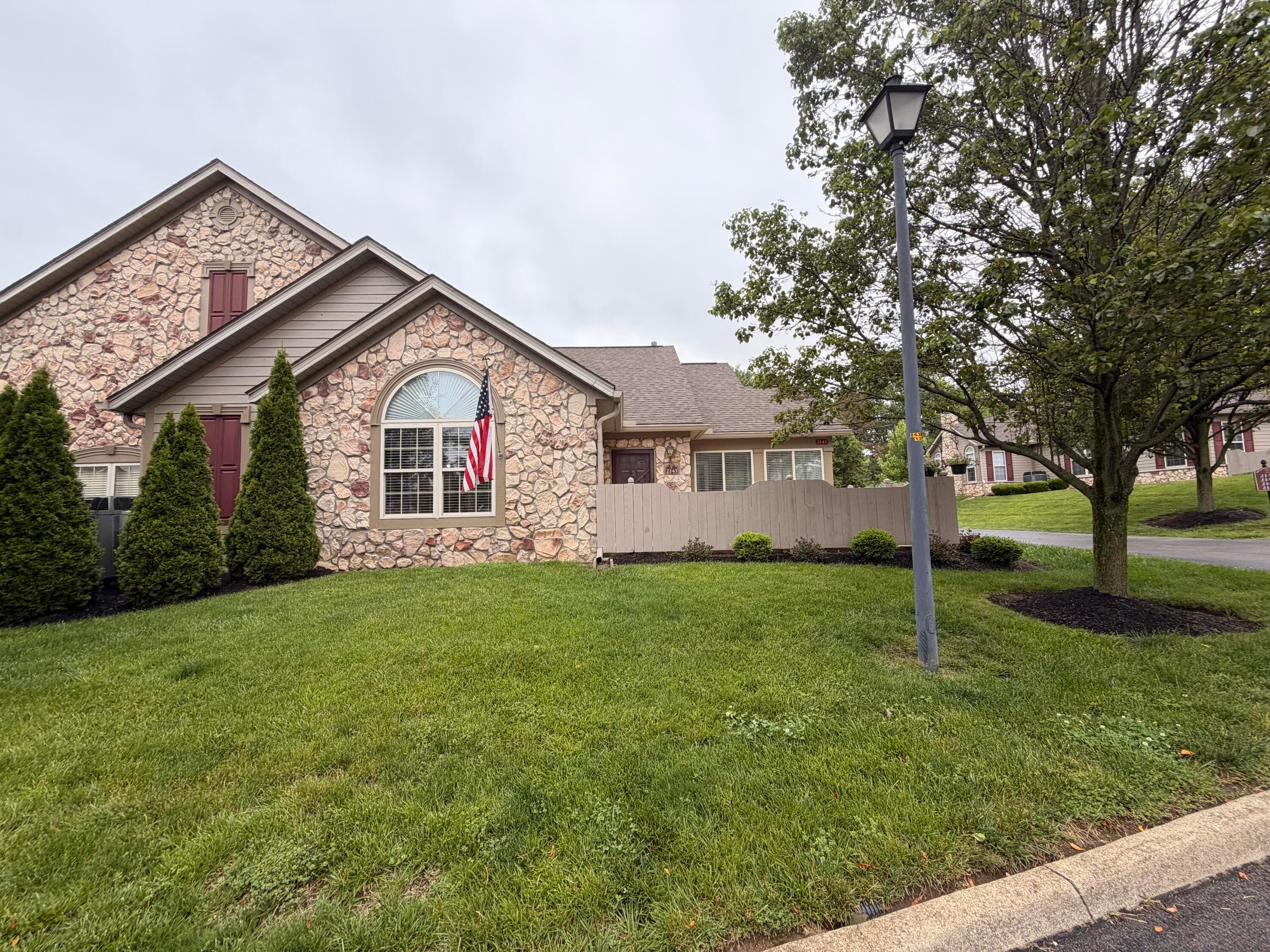 2143 William T Circle