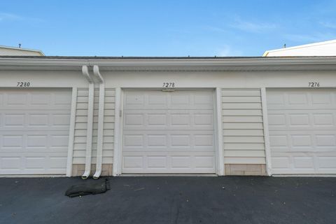 Tiny photo for 7278 Colonial Affair Drive 11 #11, New Albany, OH 43054 (MLS # 225041703)