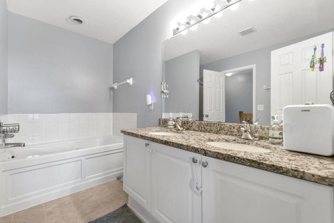 Tiny photo for 7278 Colonial Affair Drive 11 #11, New Albany, OH 43054 (MLS # 225041703)