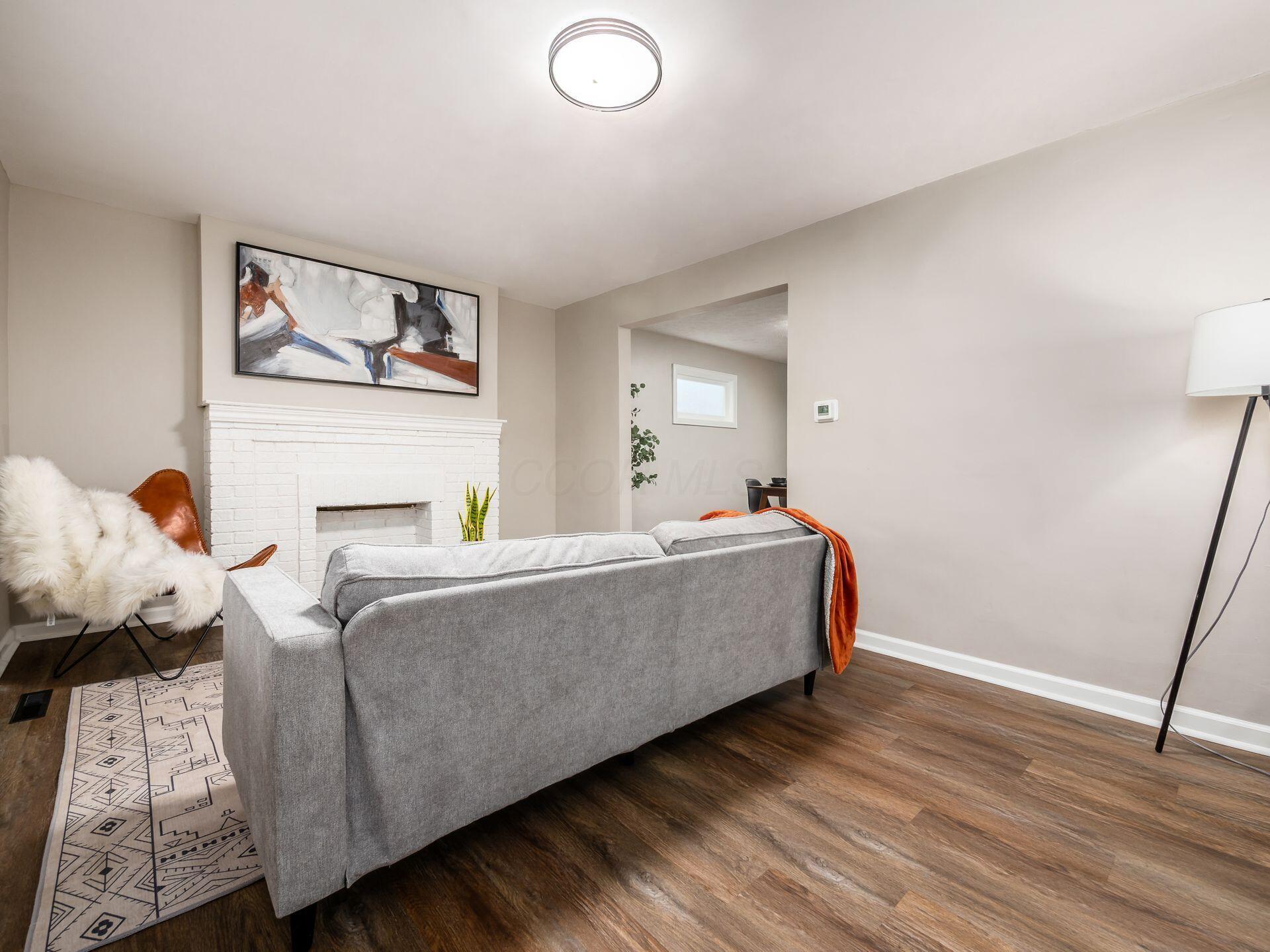 334 E Welch Avenue, Columbus, Ohio image 2