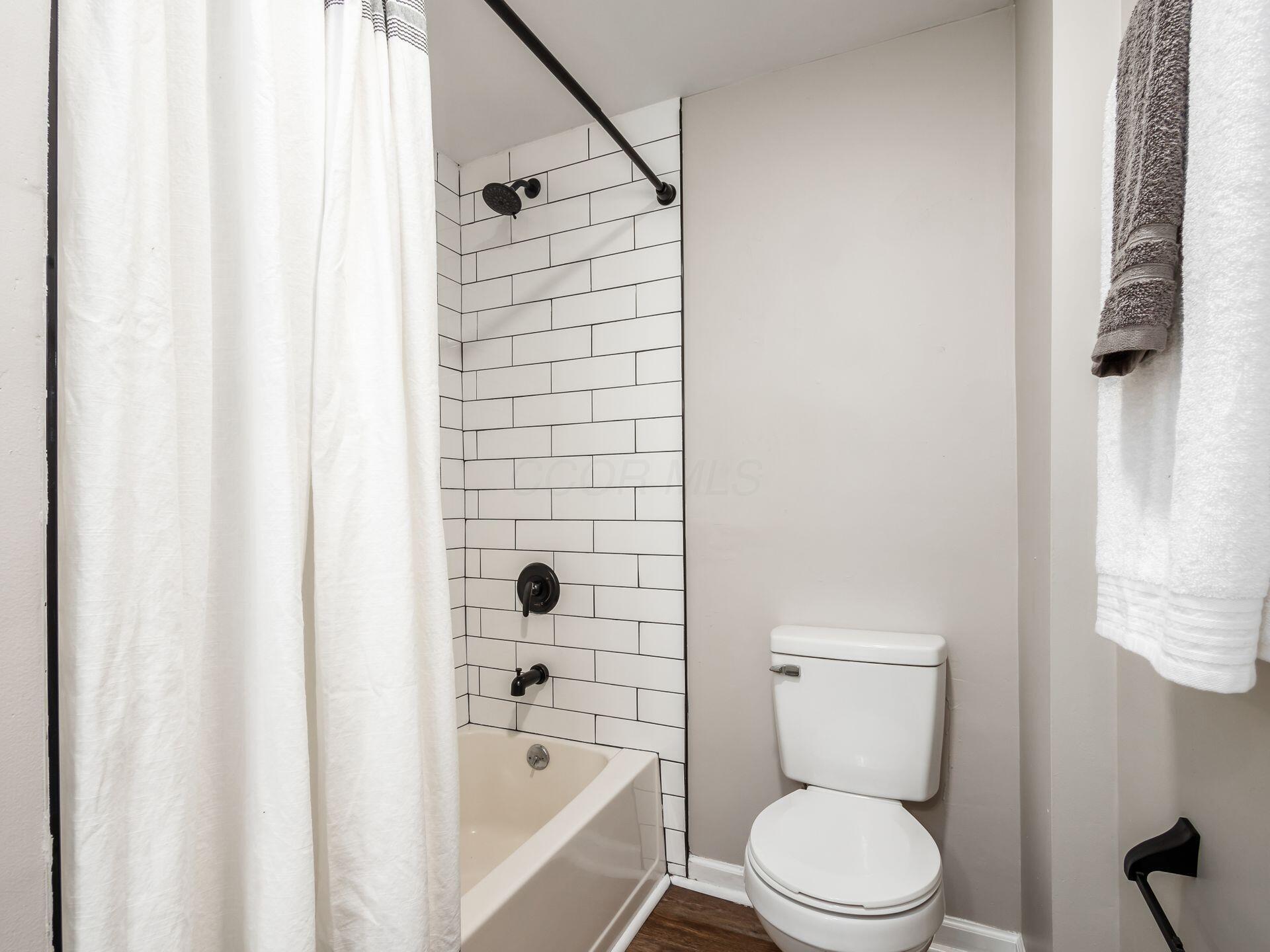 334 E Welch Avenue, Columbus, Ohio image 27
