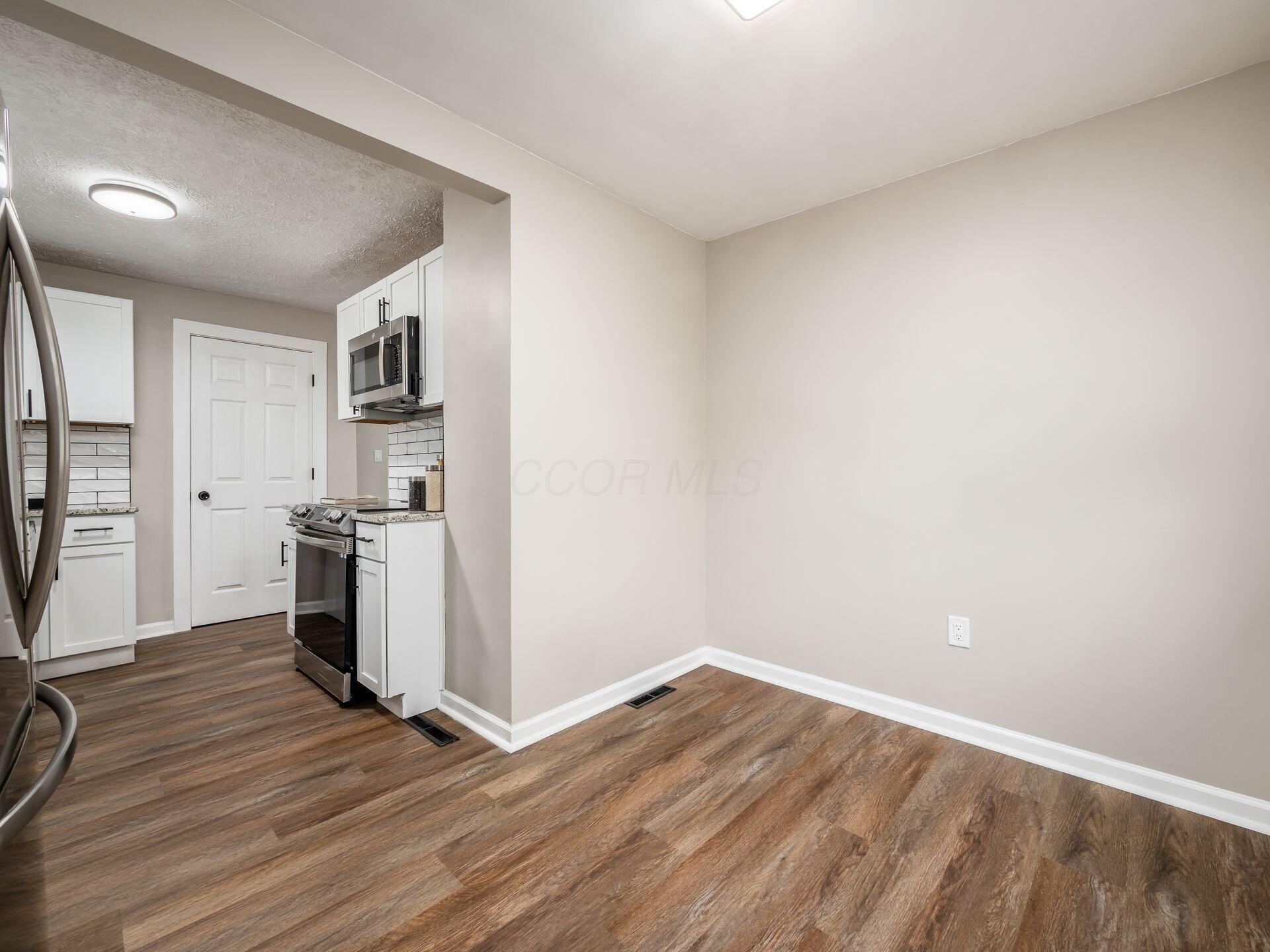 334 E Welch Avenue, Columbus, Ohio image 12