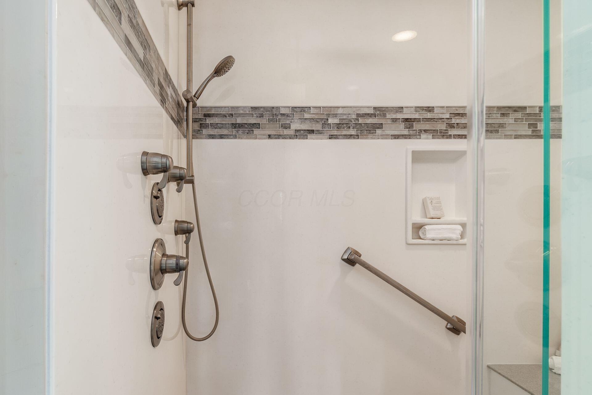 2590 Bay Harbor Drive, Galena, Ohio image 39