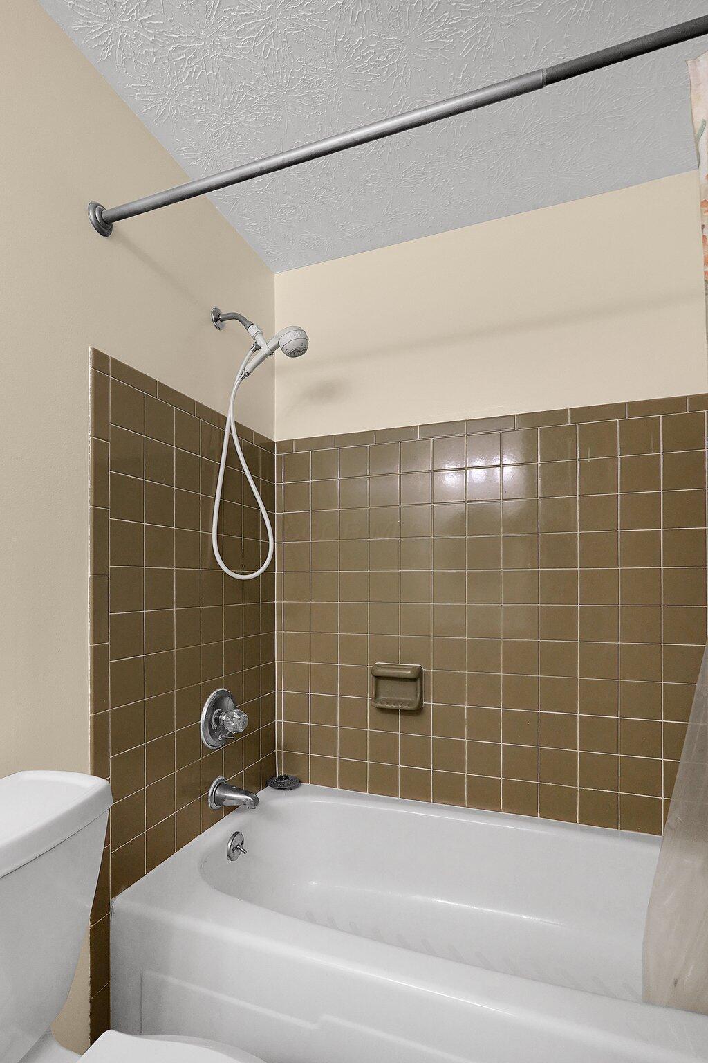 572 Sycamore Drive, Pickerington, Ohio image 25