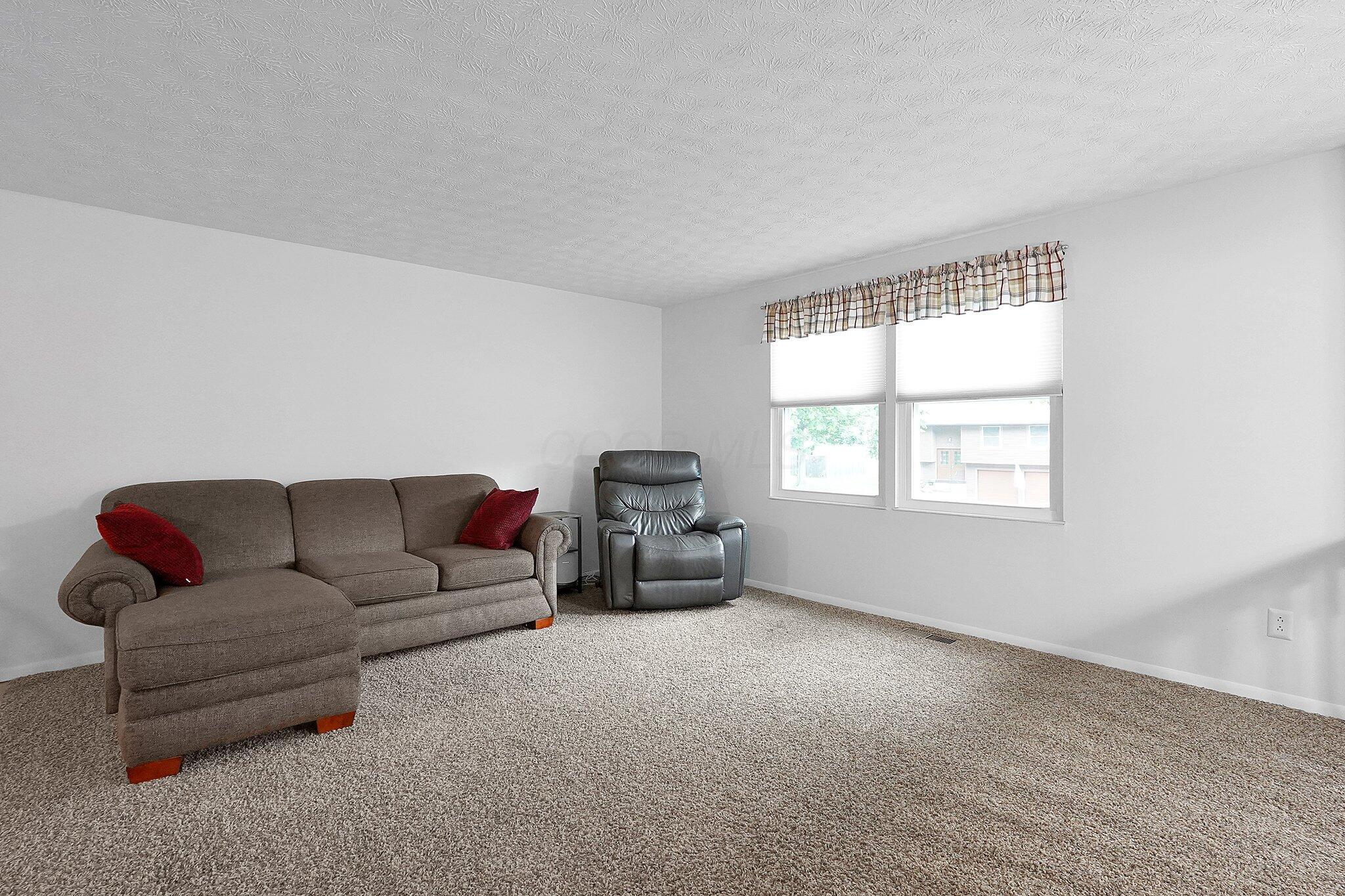 572 Sycamore Drive, Pickerington, Ohio image 10