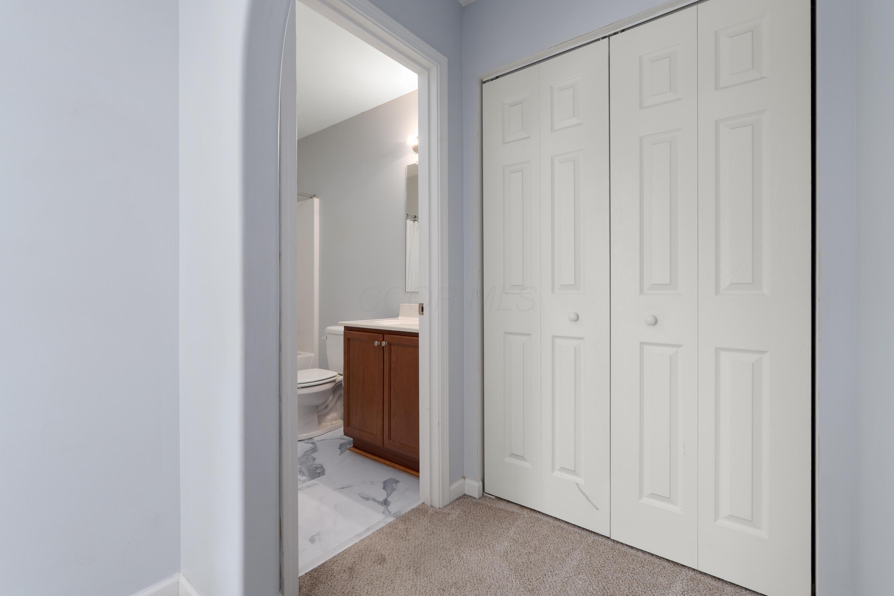 2765 Sussex Place Drive, Grove City, Ohio image 30