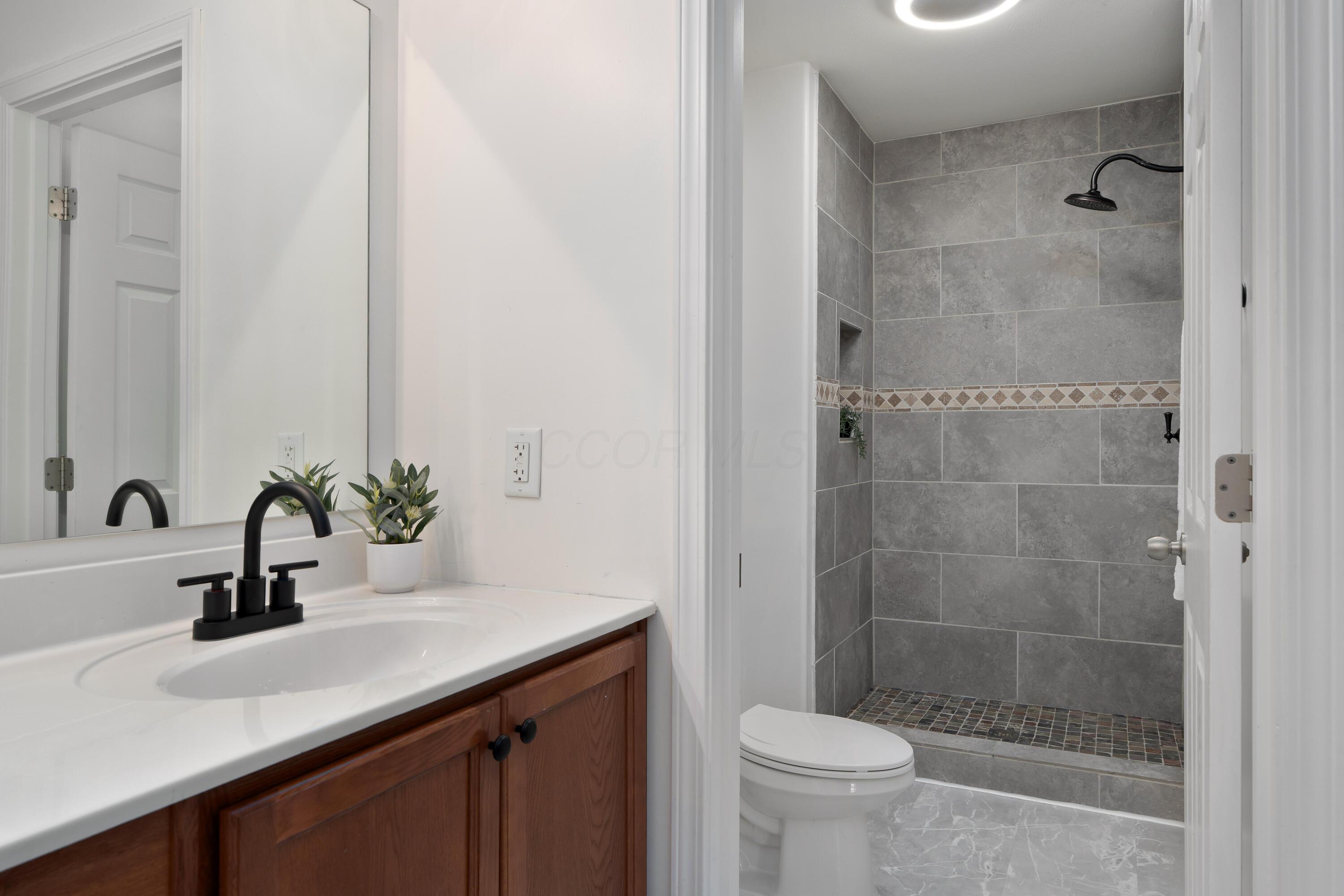 2765 Sussex Place Drive, Grove City, Ohio image 26