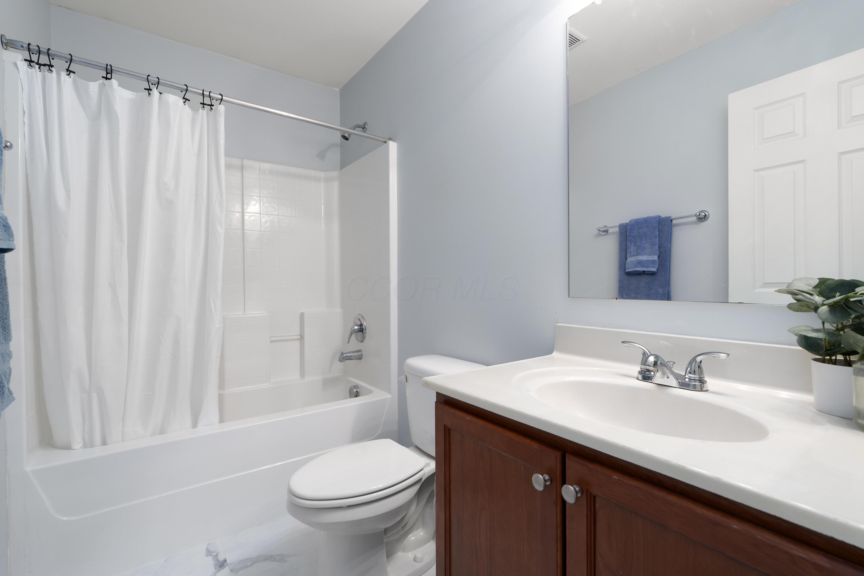 2765 Sussex Place Drive, Grove City, Ohio image 31