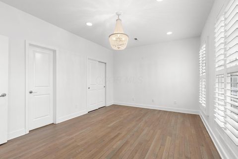 Tiny photo for 7 Richmond Square, New Albany, OH 43054 (MLS # 225045469)