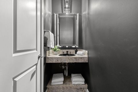 Tiny photo for 7 Richmond Square, New Albany, OH 43054 (MLS # 225045469)