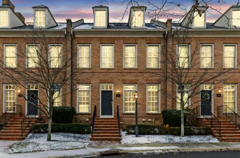 Tiny photo for 7 Richmond Square, New Albany, OH 43054 (MLS # 225045469)