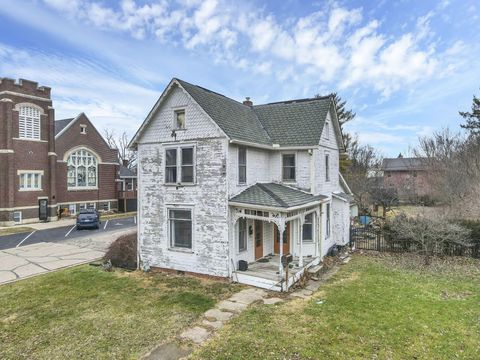 Photo of 450 W Main Street, Groveport, OH 43125 (MLS # 225046302)