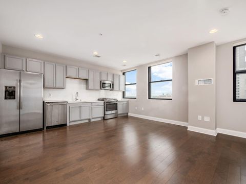 Photo of 50 W Broad Street 1907 #1907, Columbus, OH 43215 (MLS # 226015252)