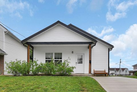 Photo of 466 Henderson Avenue, Newark, OH 43055 (MLS # 226014817)