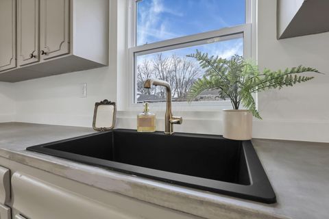 Tiny photo for 405 Watt Street, Circleville, OH 43113 (MLS # 225045316)