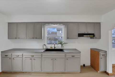 Tiny photo for 405 Watt Street, Circleville, OH 43113 (MLS # 225045316)