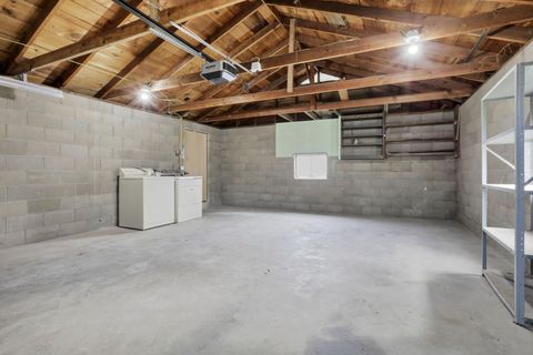 Tiny photo for 405 Watt Street, Circleville, OH 43113 (MLS # 225045316)