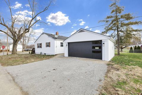 Tiny photo for 405 Watt Street, Circleville, OH 43113 (MLS # 225045316)