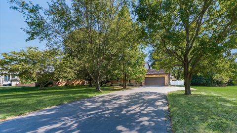 Photo of 783 W Columbus Street, Pickerington, OH 43147 (MLS # 225037223)