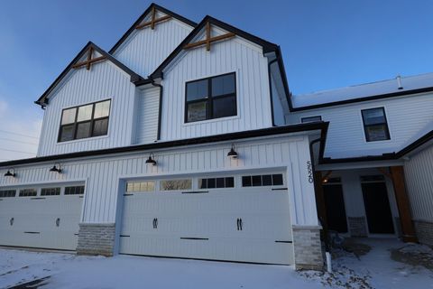 Photo of 5520 Fawnsbury Court, Powell, OH 43065 (MLS # 225046150)