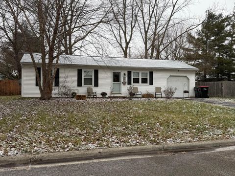 Photo of 105 Kelly Court, Hebron, OH 43025 (MLS # 225045940)