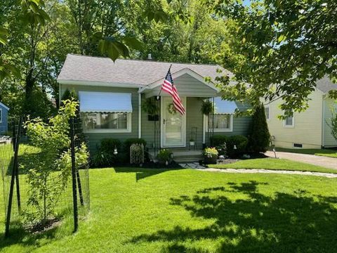 Photo of 718 Oakwood Avenue, Lancaster, OH 43130 (MLS # 226015151)