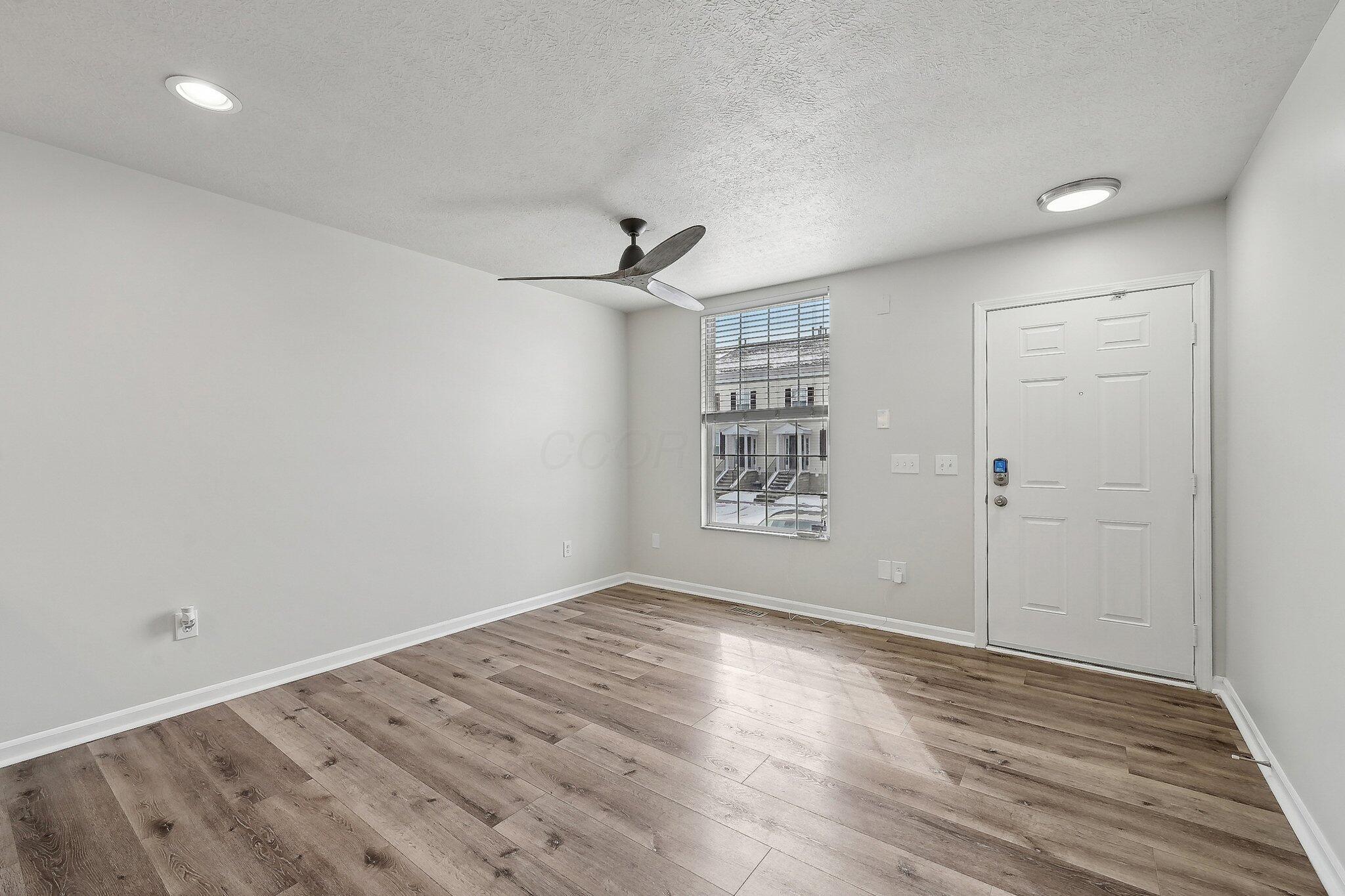7018 Monarchos Drive, New Albany, Ohio image 3