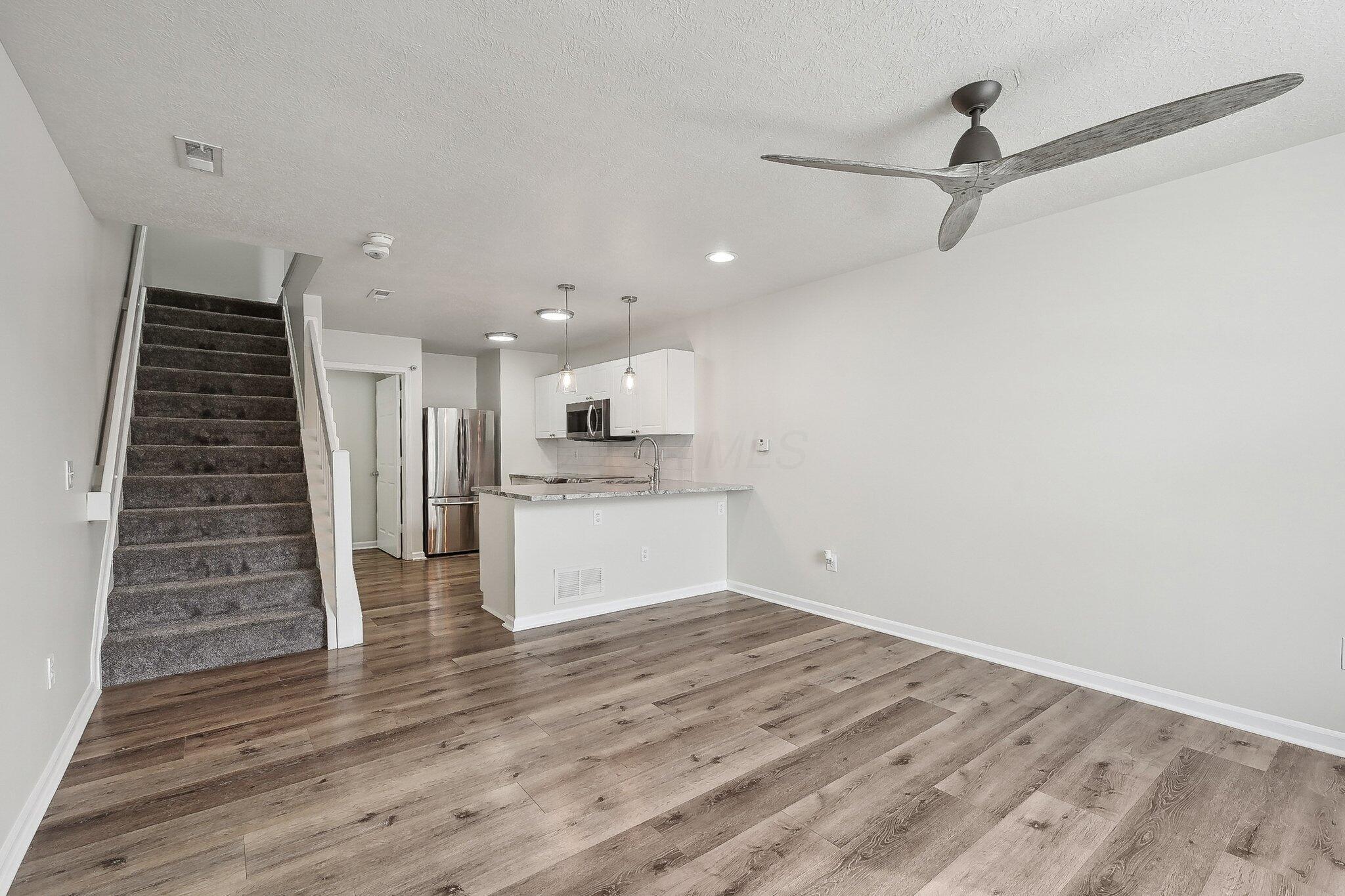 7018 Monarchos Drive, New Albany, Ohio image 9