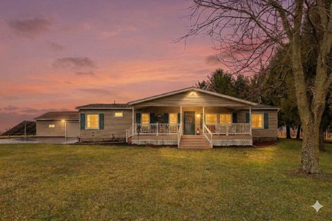 Photo of 17161 Five Points Pike, Mount Sterling, OH 43143 (MLS # 226006731)